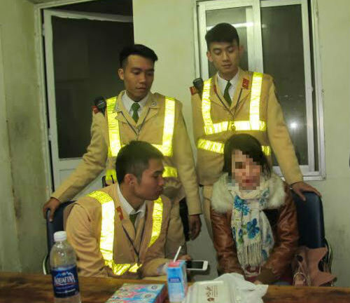 Uống thuốc sâu không chết, cô gái trẻ lại nhảy cầu Chương Dương