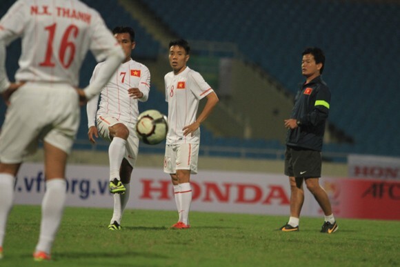 Thi đấu bết bát, ĐT Việt Nam tụt hạng thê thảm
