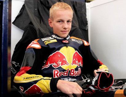 Tay đua tài năng bị “sa thải” vì… bất ngờ cao thêm