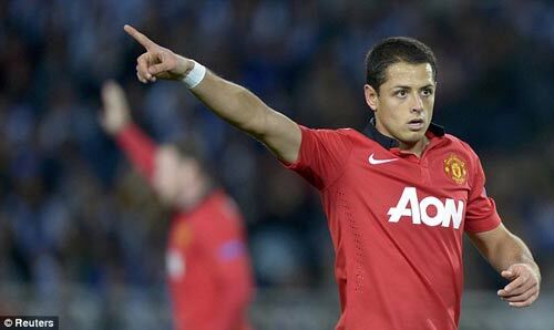 Arsenal hỏi mua Chicharito: Pháo thủ đang run rẩy