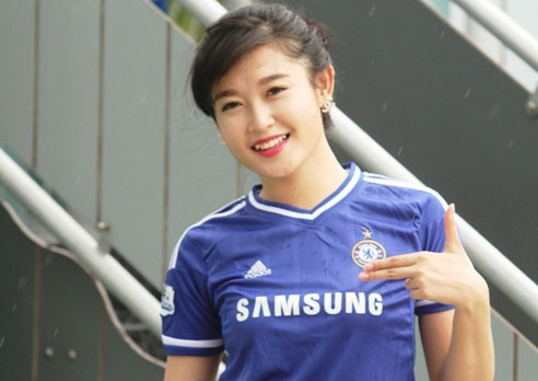 Hot girl Huyền My phán Chelsea sẽ hủy diệt M.U