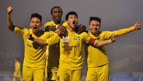 Công Vinh cán mốc 100 bàn thắng: Chào kỷ lục gia V.League