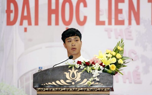 Công Phượng thừa nhận lười học từ nhỏ trong ngày Khai giảng