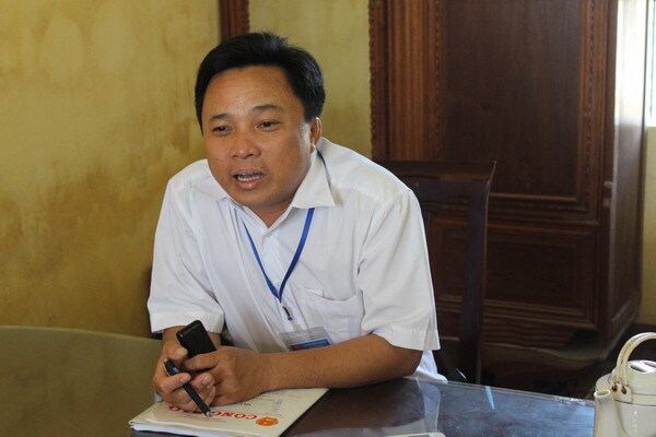 Phóng viên dồn dập đổ về quê điều tra lý lịch Công Phượng 