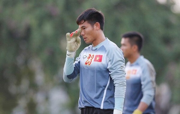 Thủ môn Nguyên Mạnh tiếp tục được trao cơ hội ở trận gặp Lào