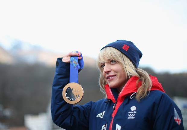 VĐV đoạt huy chương Olympic Sochi từng... dọn vệ sinh kiếm sống