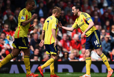 Van Persie tịt ngòi, M.U thua đau trước Sunderland