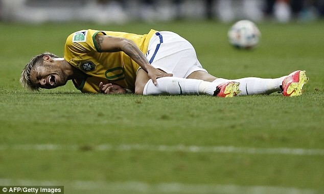 Tin tức World Cup 2014: Neymar dính chấn thương, Sanchez lo sợ