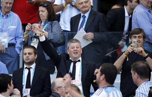 Con trai sếp lớn FIFA bị bắt vì tuồn vé World Cup 2014 ra chợ đen