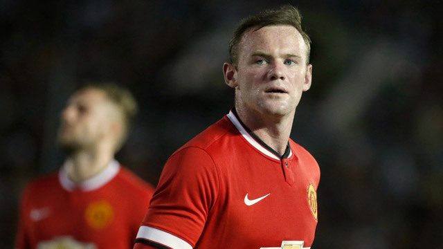 Bàn thắng hụt cực hy hữu của Rooney