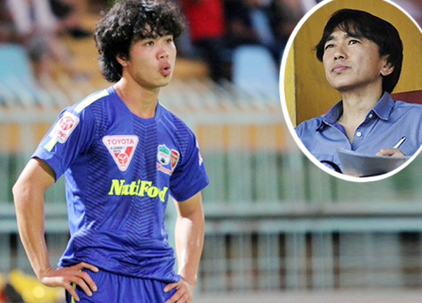 Cơ hội cuối để Công Phượng thuyết phục thầy Nhật chấm mình