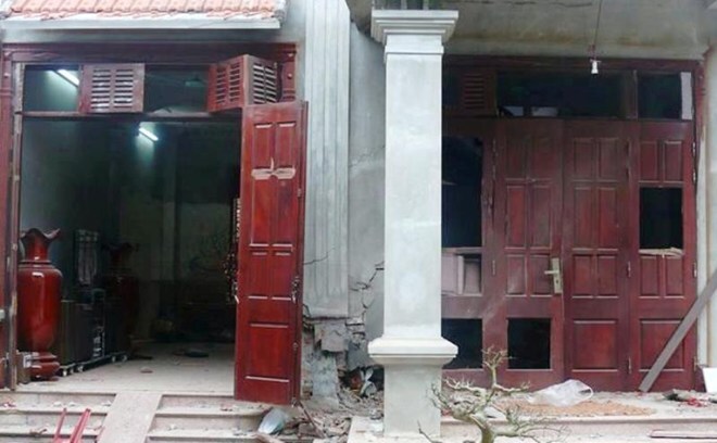 Nổ nhà hai tầng ngày giáp Tết