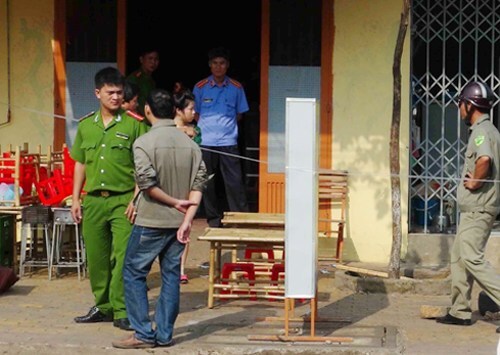 Nam thanh niên bị 2 kẻ lạ mặt đâm chết ở quán nhậu ven đường