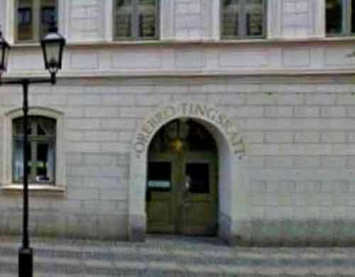 Người đàn bà 14 tuổi bắn chết bố mẹ đẻ, 40 tuổi giết hai con