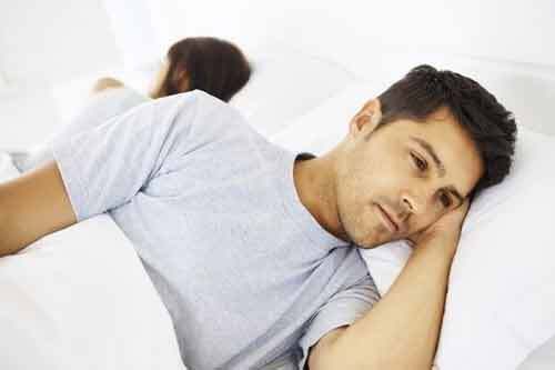 Phải làm sao khi bạn gái không thể quan hệ vì ám ảnh tình cũ?