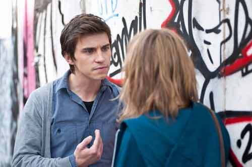 Bạn trai nói không còn yêu nhưng lại không chịu buông tha tôi