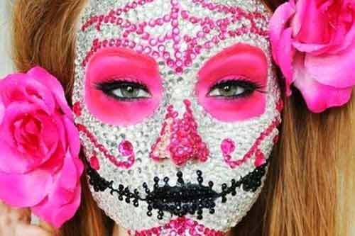 Kinh ngạc khuôn mặt biến tấu đủ hình thái nhờ tài make up