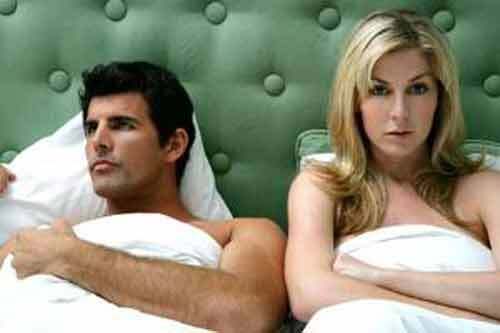 Chồng tôi rất tuyệt vời nhưng lại kém cỏi chuyện chăn gối