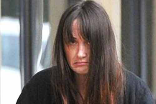 Mẹ kế đánh đập, bỏ đói con gái 8 tuổi dã man