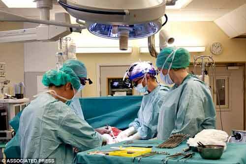 Phụ nữ sinh ra không có “chỗ kín” được tái tạo âm đạo từ da đùi