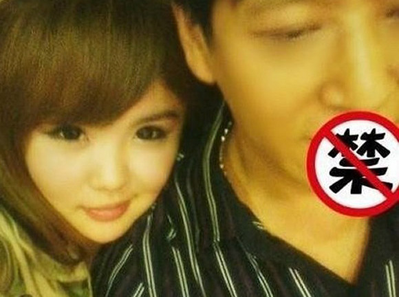 Cô nàng 20 tuổi khoe quà tặng xa xỉ của bạn trai già