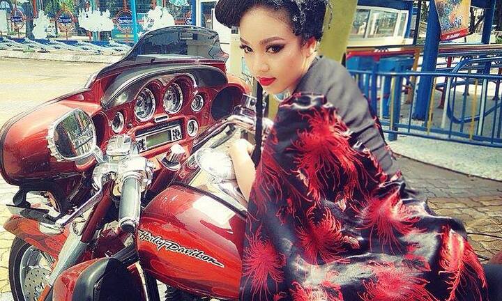 Hơn 20 ngàn người tham dự lễ hội Halloween lớn nhất 2014