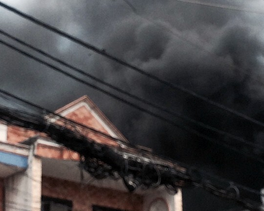 TP.HCM: Cháy lớn thiêu rụi 2 căn nhà và nhiều tài sản