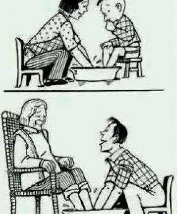 Xúc động tấm hình “yêu thương mẹ như chính mẹ yêu ta”