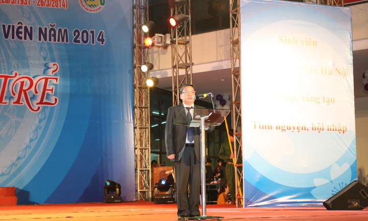 Kỷ lục tiết mục 200 người biểu diễn trong đêm “Sắc màu tuổi trẻ