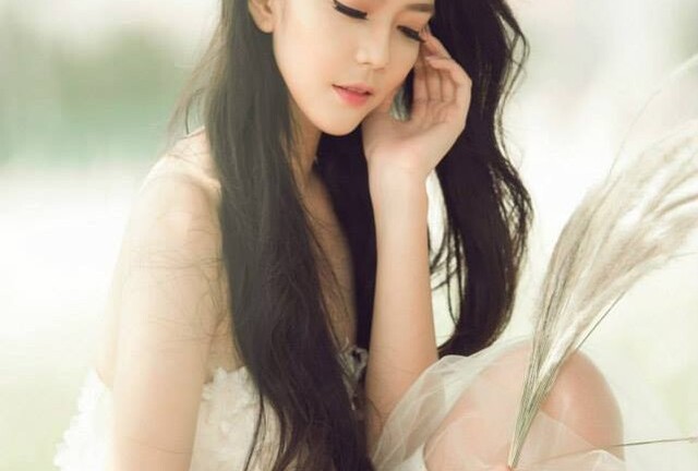 Nhan sắc xinh đẹp của cô gái có chiều cao khủng ĐH Hoa Sen
