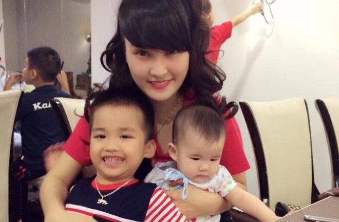 Những bà mẹ 2 con khiến hot girl cũng phải ghen tỵ