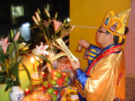 Cúng sao giải hạn năm 2015: Chỉ cần tâm là đủ!