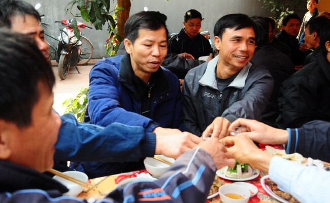 Ông Chấn xúc động tham gia chạp họ sau 10 năm tù oan