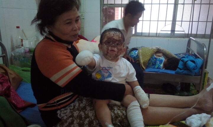 Điềm dữ báo trước bi kịch mẹ chốt cửa tự thiêu cùng hai con nhỏ?