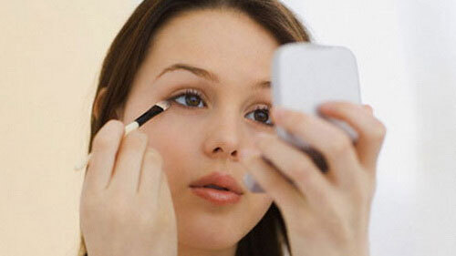 Những việc làm giúp chị em trẻ mãi không già