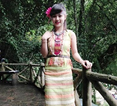 Phát sốt với bức hình cô gái Đắk Nông xinh đẹp