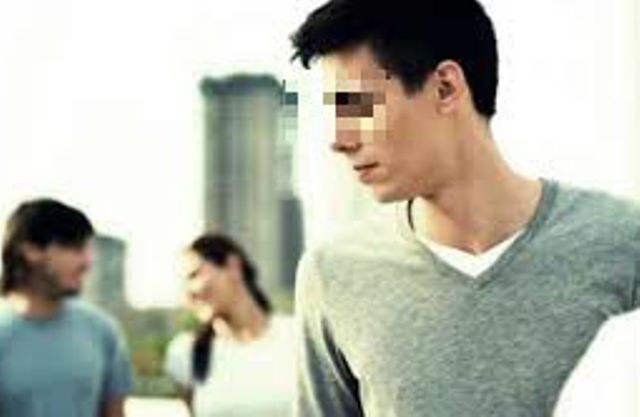  Vào nhà nghỉ đánh ghen hộ em gái bắt gặp vợ ngoại tình 