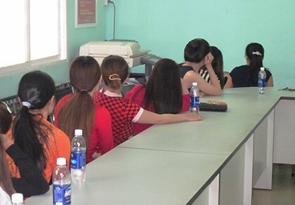 Tiếp viên, gái gọi