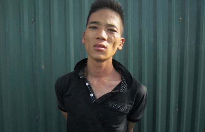 Mang dao găm phá khóa, trộm đồ gặp ngay 141