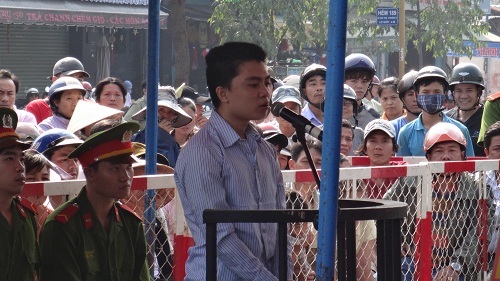Ghen tuông nam thanh niên bóp cổ người yêu tử vong