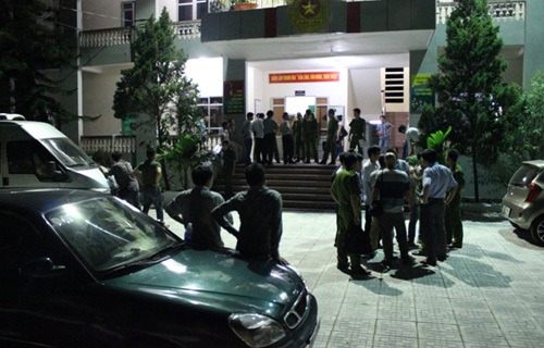 Thông tin mới nhất vụ cảnh sát dùng súng vây bắt kiểm lâm