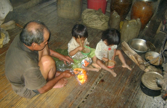 Hoạt động Nhịp cầu Hồng Đức số 06