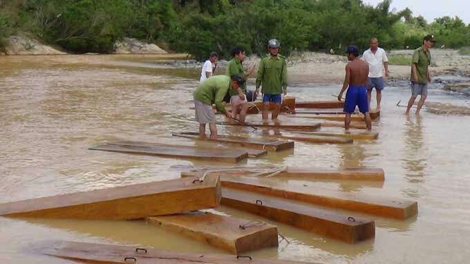 Khánh Hòa: Thu giữ nhiều gỗ lậu trên sông Cái