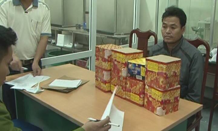 Liên tiếp bắt giữ nhiều vụ vận chuyển pháo trái phép tại Hà Tĩnh