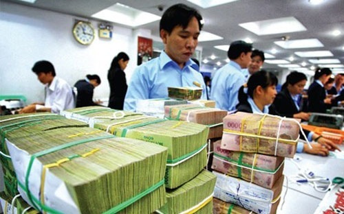 Hạ lãi suất: Có lợi nhất chính là ngân hàng