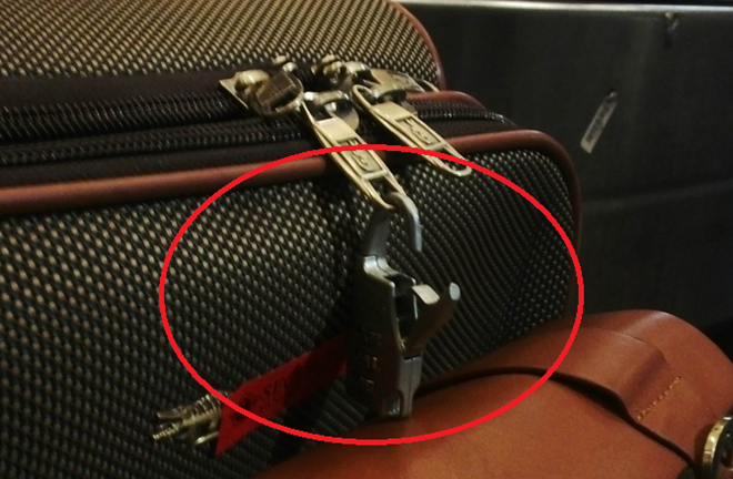 Bẻ khoá vali của hành khách: VNA không biết hay dung túng?