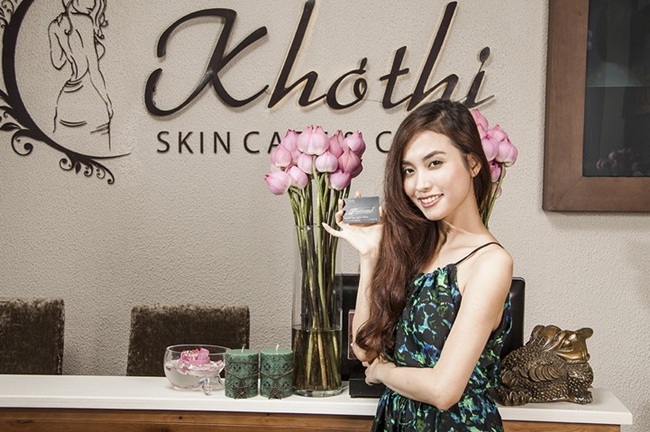 Tình cũ Trấn Thành khoe vẻ gợi cảm khó cưỡng