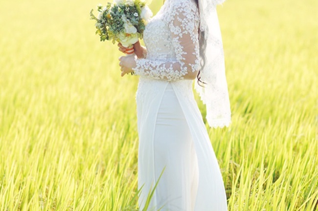 Kim Hiền rạng rỡ đưa con riêng vào ảnh cưới