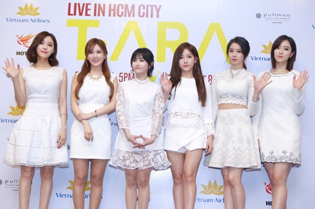 6 cô gái Hàn Quốc của nhóm nhạc T-ara xinh đẹp trong buổi họp báo