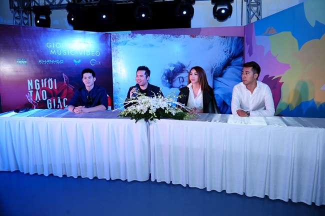 Ngân Khánh úp mở chuyện cưới chồng trong họp báo